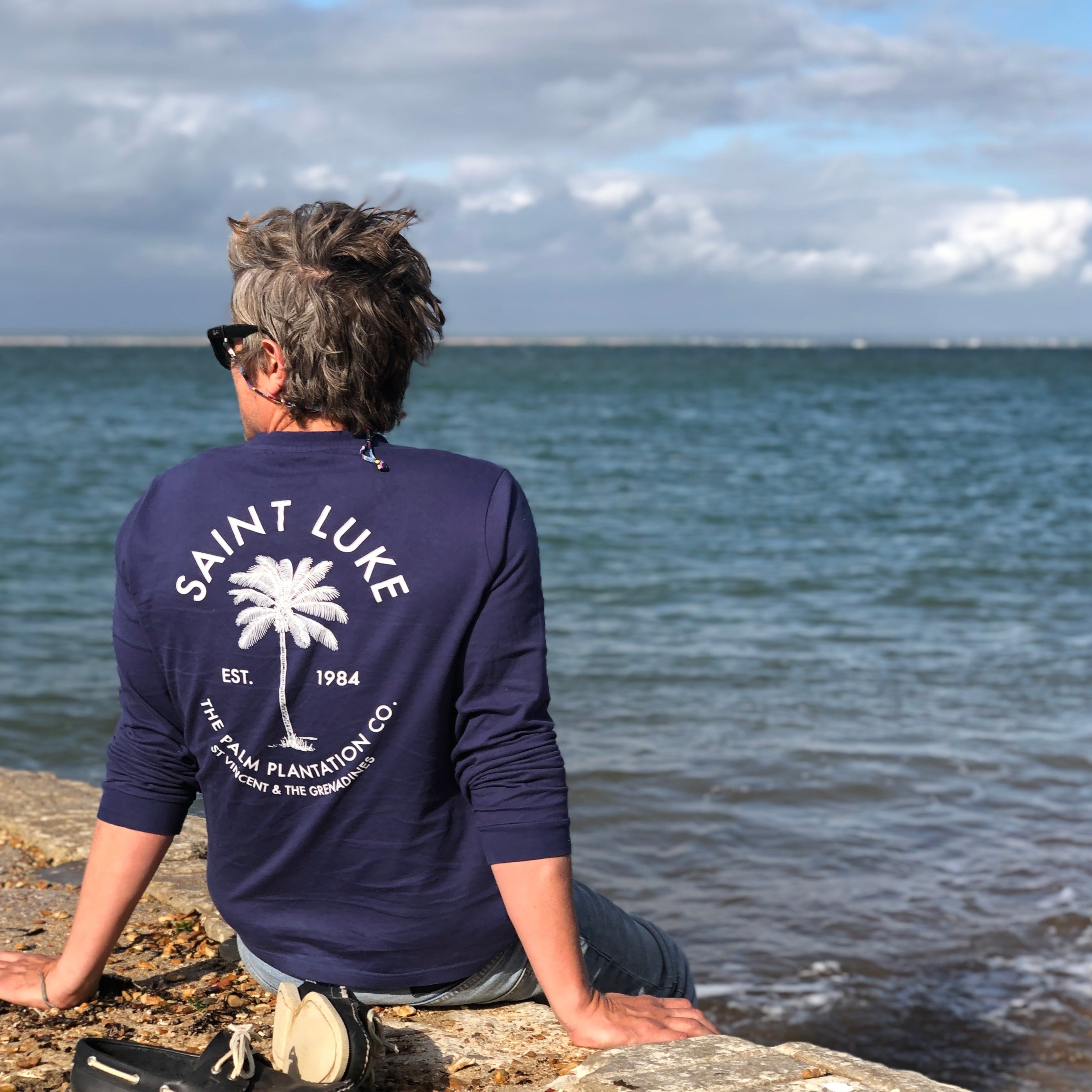 Saint Luke Long Sleeved Palm Plantation T-Shirt in Navy